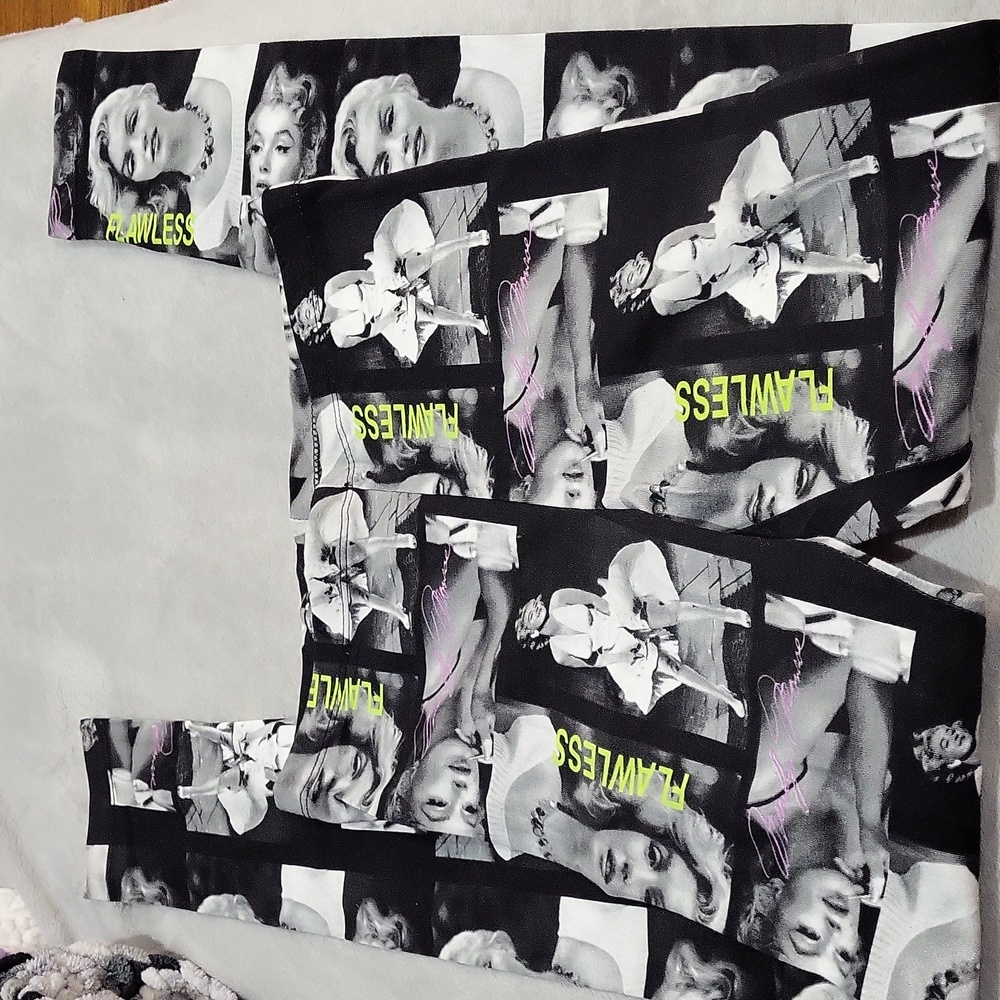 Marilyn Monroe Leggings - Picture 4 of 8